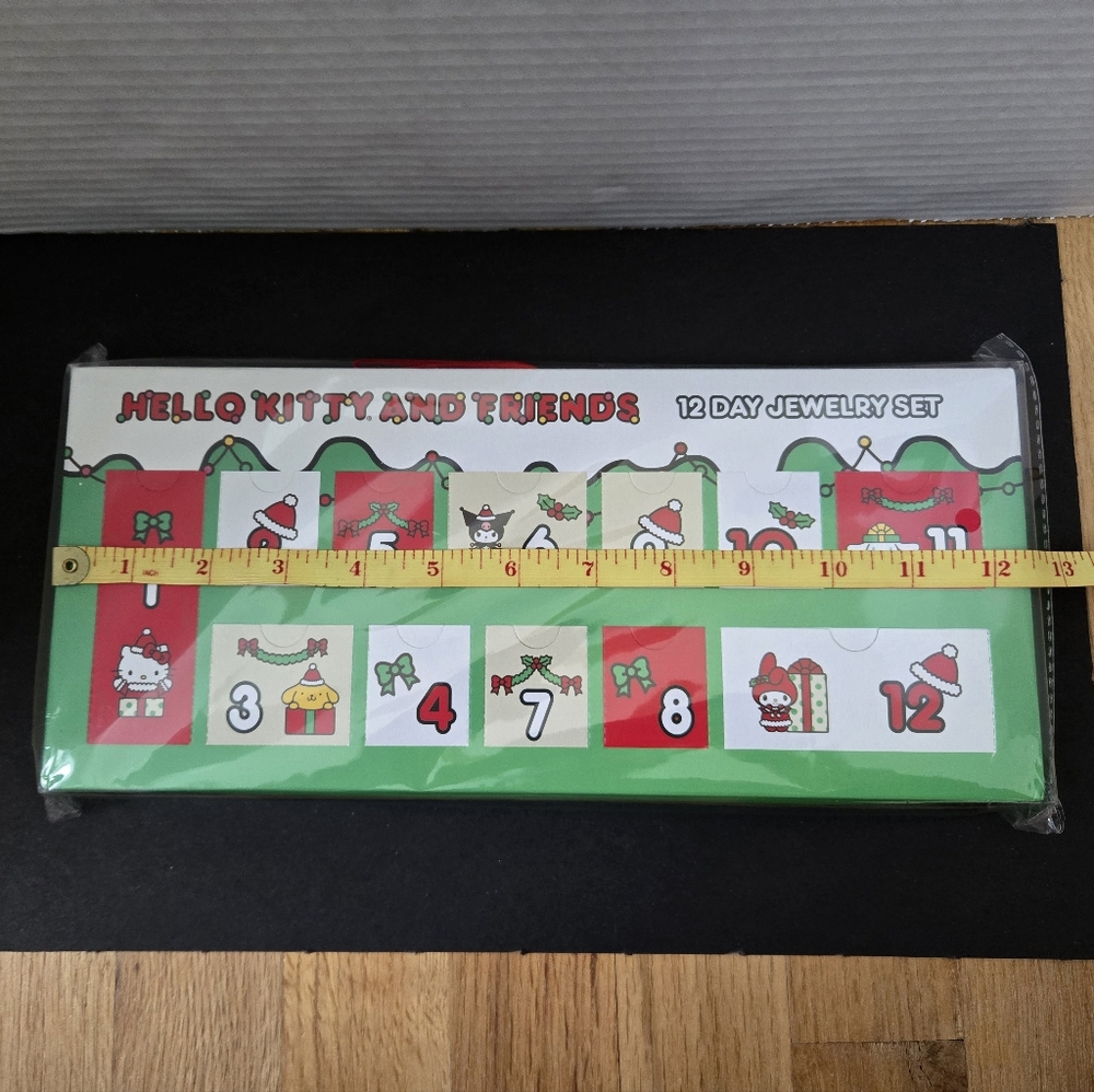 Hello Kitty Sanrio Jewelry Advent Gift Set - Picture 4 of 5